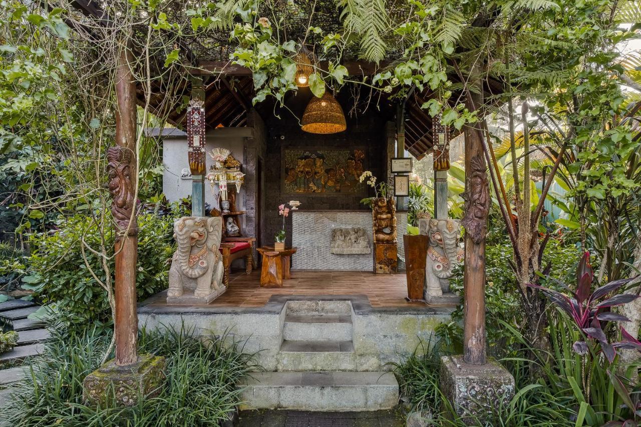 Teja Lokha Ubud Villa ภายนอก รูปภาพ