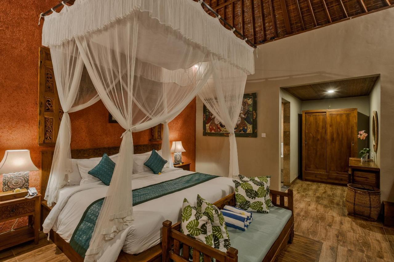 Teja Lokha Ubud Villa ภายนอก รูปภาพ