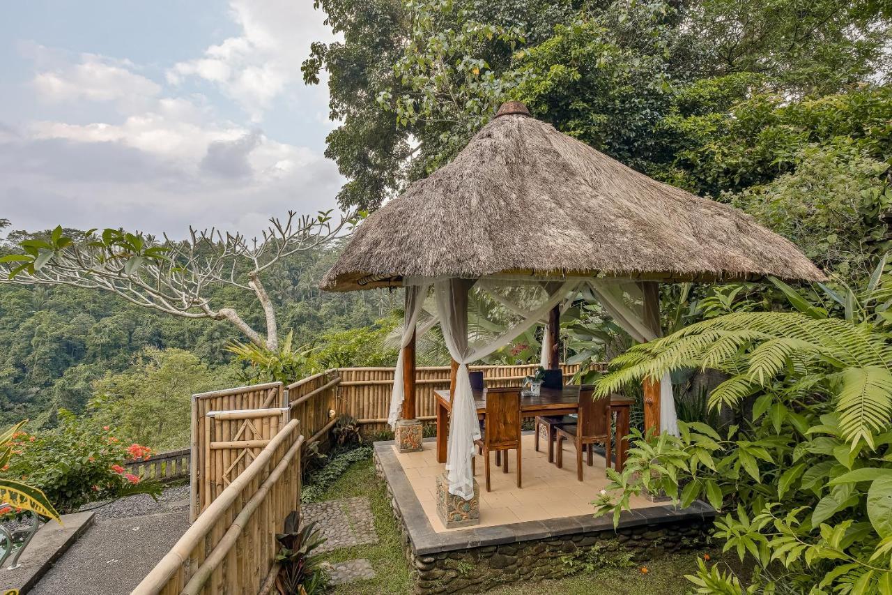 Teja Lokha Ubud Villa ภายนอก รูปภาพ