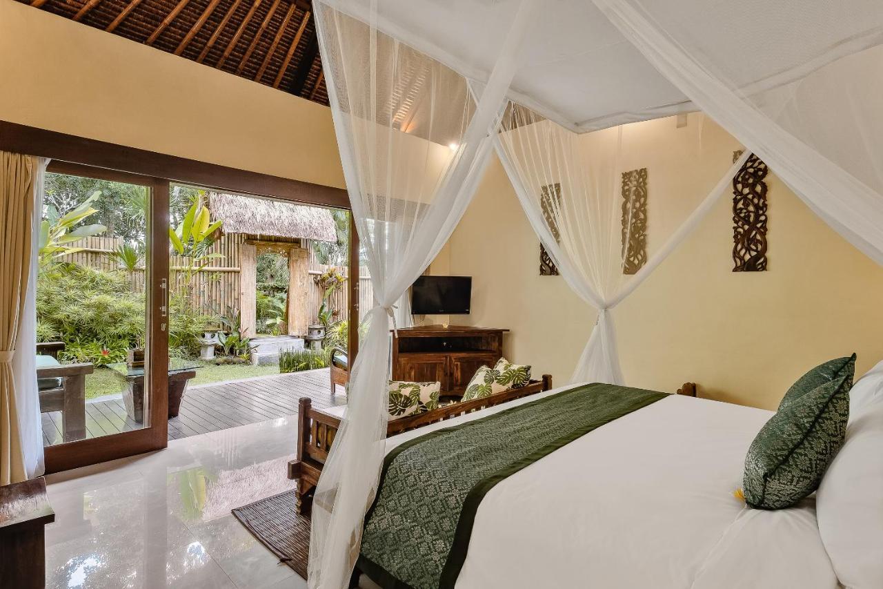 Teja Lokha Ubud Villa ภายนอก รูปภาพ