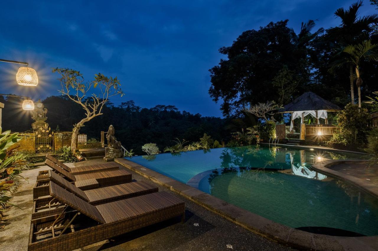 Teja Lokha Ubud Villa ภายนอก รูปภาพ