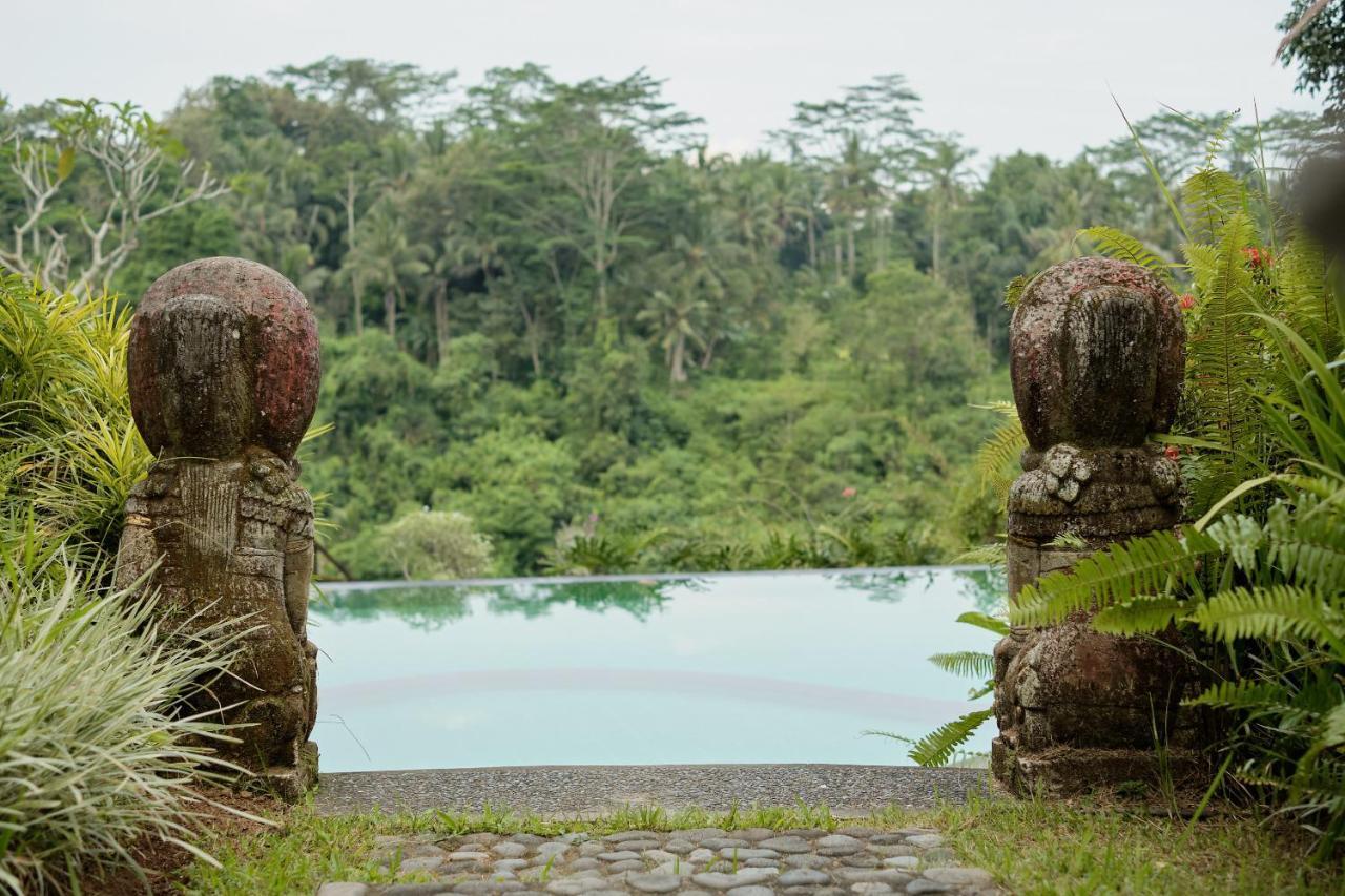 Teja Lokha Ubud Villa ภายนอก รูปภาพ