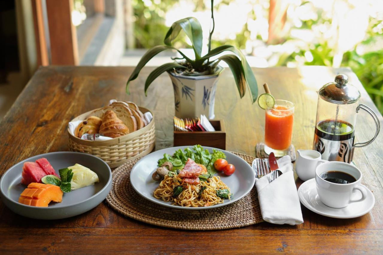 Teja Lokha Ubud Villa ภายนอก รูปภาพ