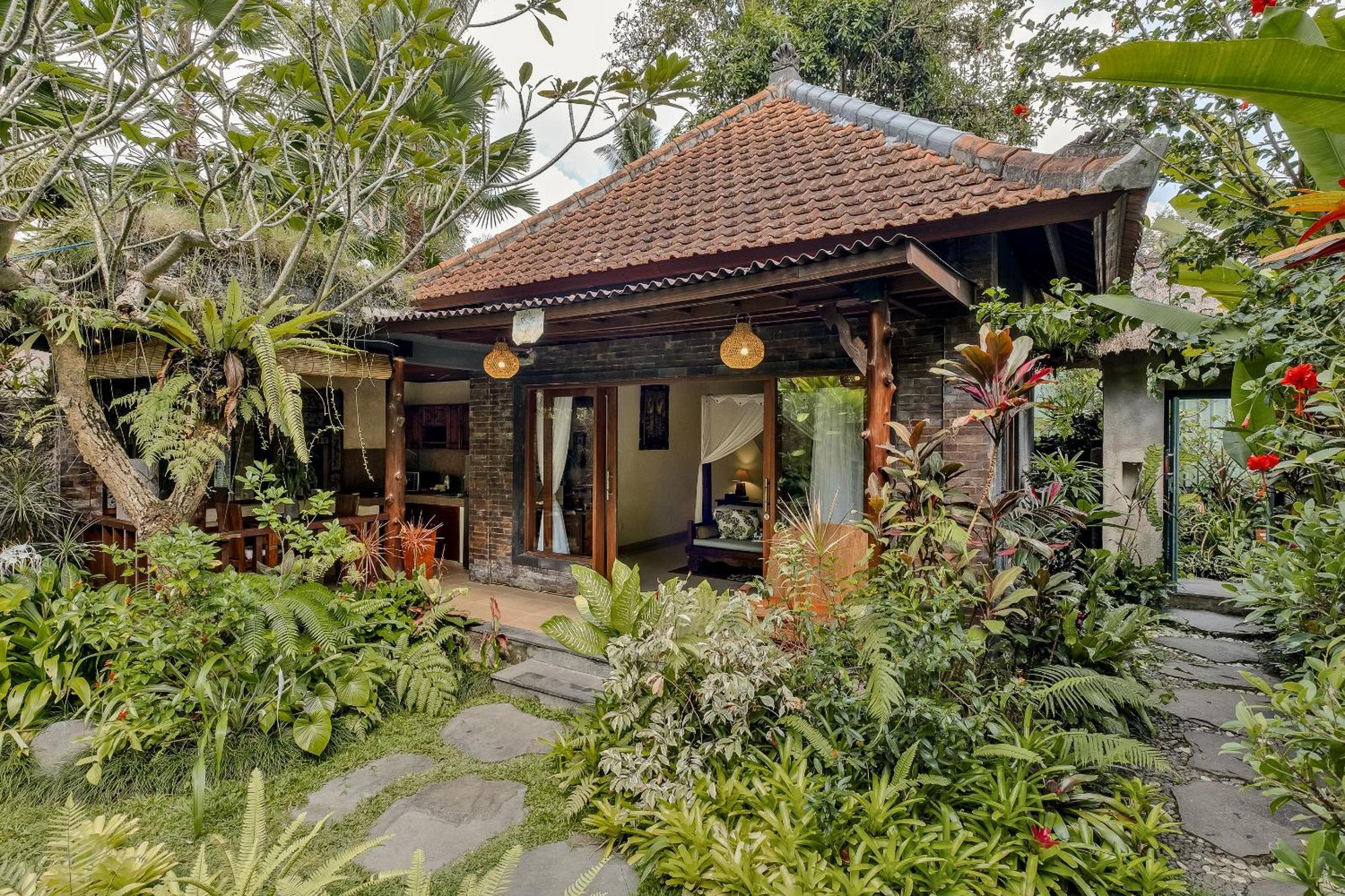 Teja Lokha Ubud Villa ภายนอก รูปภาพ